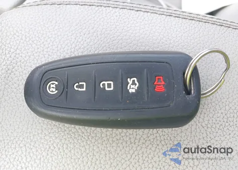 2013 Ford Focus Titanium из США, поврежденный, VIN 1FADP3J24DL317997